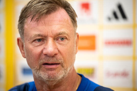 Head coach Peter Gerhardsson of the Swedish women's