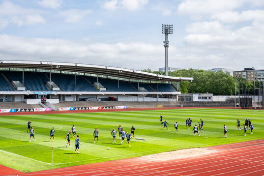Bläddra bland fler bilder av Football, Sweden, training