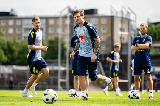 Victor Nilsson Lindelöf of the Swedish men's national