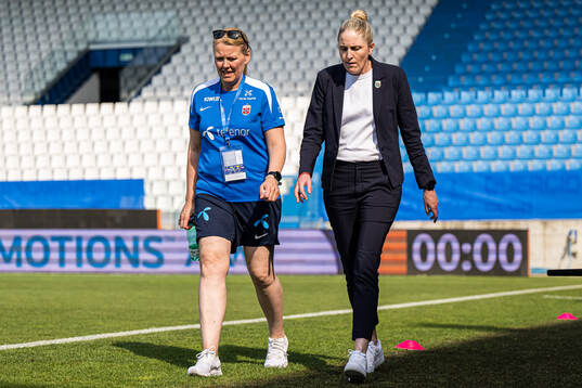 Gro Tvedt Anderssen, media officer of Norway, and Gemma
