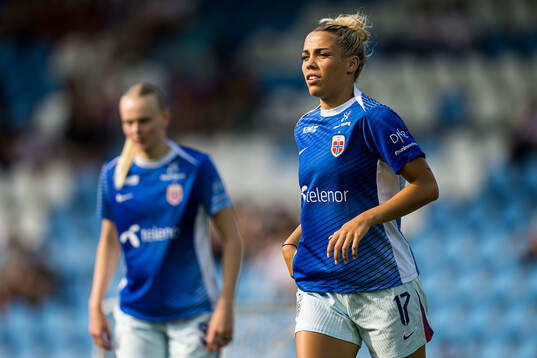 Celin Bizet Ildhusøy of Norway warms up
