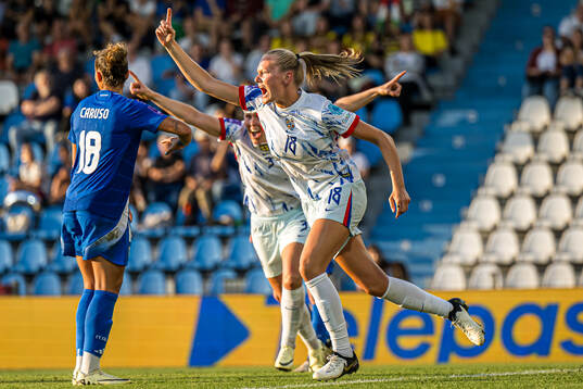 Frida Maanum of Norway celebrates
