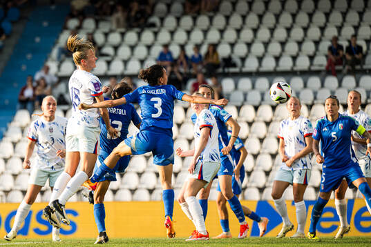 Frida Maanum of Norway scores the 1-1 goal