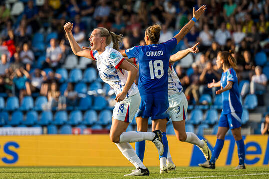 Frida Maanum of Norway celebrates