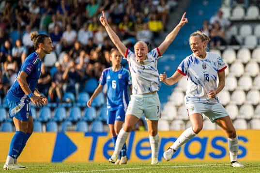 Frida Maanum of Norway celebrates