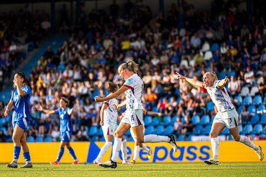 Frida Maanum of Norway celebrates