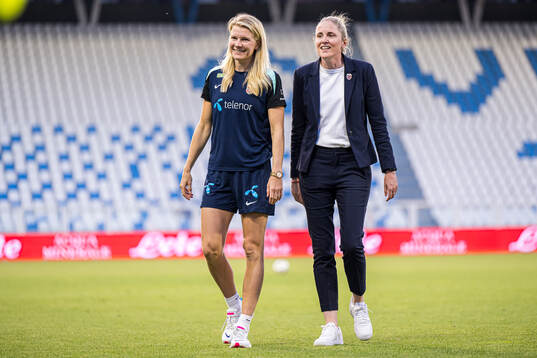 Ada Stolsmo Hegerberg and Gemma Grainger, head coach of
