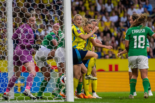 Magdalena Eriksson and Fridolina Rolfö of Sweden see the