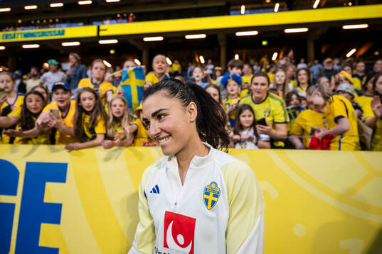 goalkeeper Zecira Musovic of Sweden