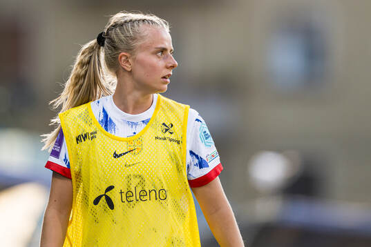 Emilie Woldvik of Norway warms up
