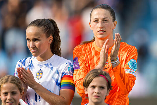 Guro Reiten and Cecilie Fiskerstrand of Norway