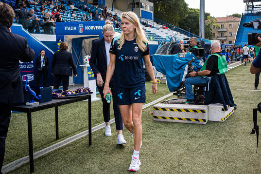 Gemma Grainger, head coach of Norway, and Ada Stolsmo