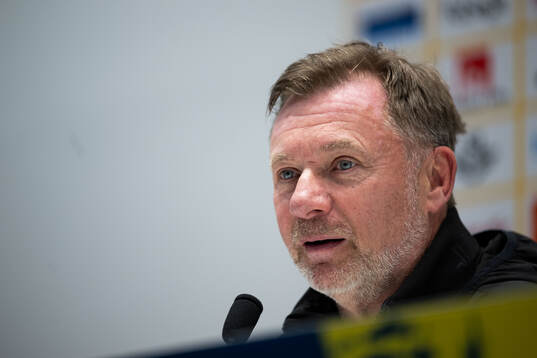 Head coach Peter Gerhardsson of Sweden