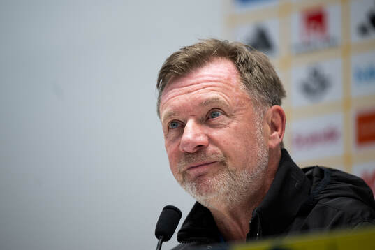 Head coach Peter Gerhardsson of Sweden