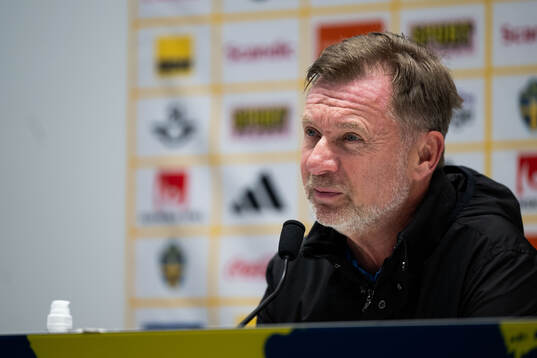 Head coach Peter Gerhardsson of Sweden