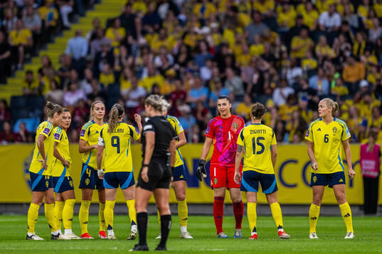 goalkeeper Zecira Musovic of Sweden with team mates