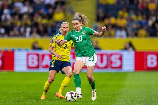 Jonna Andersson of Sweden and Leanne Kiernan of Republic of