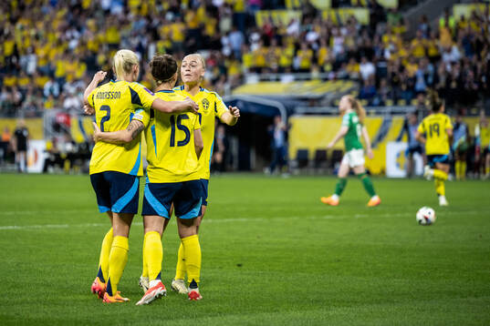 Jonna Andersson, Julia Zigotti Olme and Hanna Bennison of