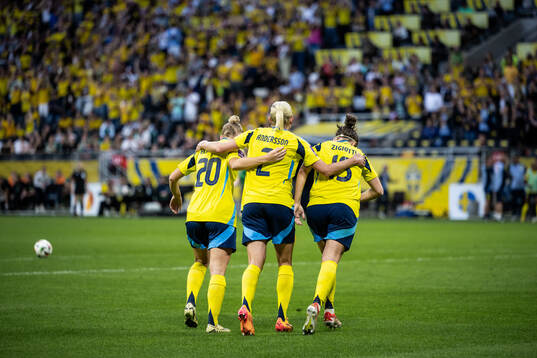 Jonna Andersson, Julia Zigotti Olme and Hanna Bennison of
