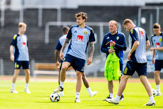 Victor Nilsson Lindelöf of the Swedish men's national