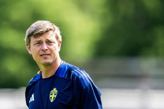 Head coach Jon Dahl Tomasson of the Swedish men's national