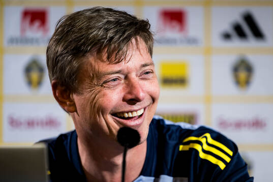 Head coach Jon Dahl Tomasson of the Swedish national