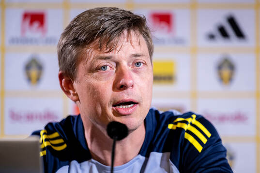 Head coach Jon Dahl Tomasson of the Swedish national