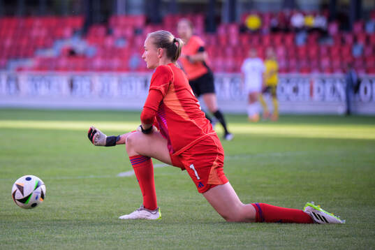 Goalkeeper Paula Hoppe of Germany