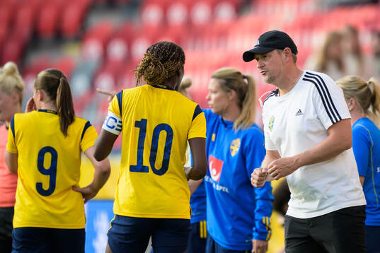 Head coach Martin Qwarmans Möller of Sweden