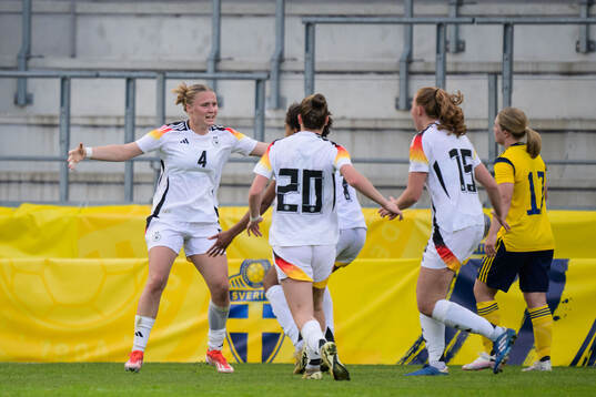 Jella Veit of Germany celebrates