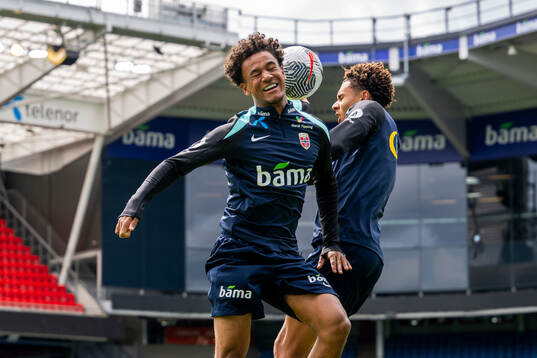 Oscar Bobb and Antonio Nusa of the Norwegian national