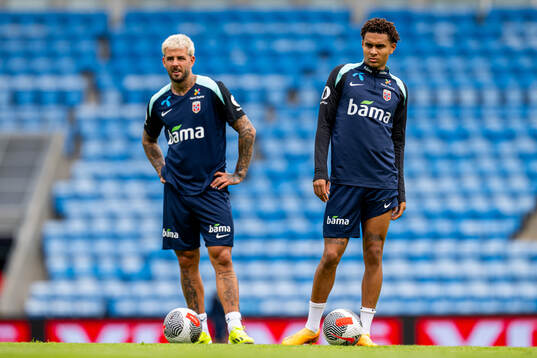 Aron Dønnum and Antonio Nusa of the Norwegian national