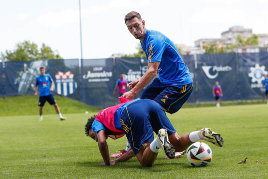 Jonas Jakob Rouhi and Momodou Sonko of the Swedish under-21