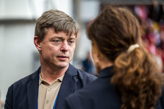 Head coach Jon Dahl Tomasson of Sweden