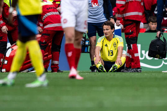 Hjalmar Ekdal of Sweden in pain
