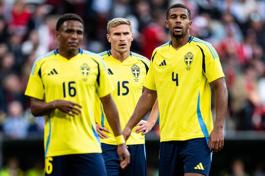 Niclas Eliasson, Carl Starfelt and Isak Hien of Sweden