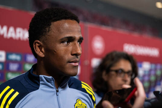 Niclas Eliasson of Sweden in mixed zone