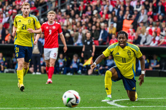 Anthony Elanga of Sweden