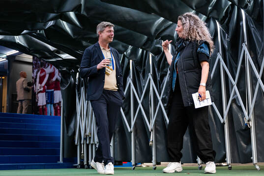 Head coach Jon Dahl Tomasson of Sweden