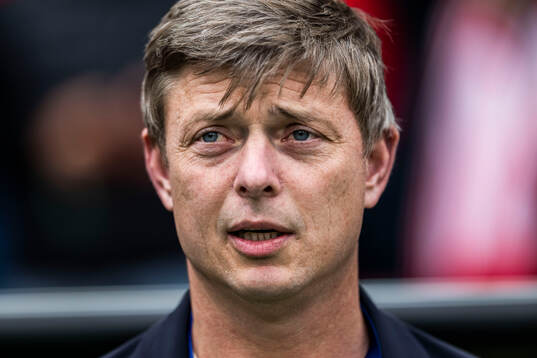 Head coach Jon Dahl Tomasson of Sweden