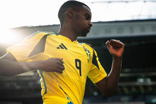 Alexander Isak of Sweden celebrates