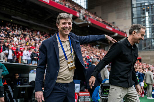 Head coach Jon Dahl Tomasson of Sweden and Head coach