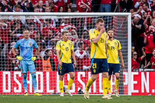 Robin Olsen, Carl Starfelt, and Anton Salétros of Sweden