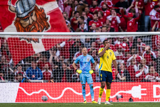 Isak Hien of Sweden looks dejected