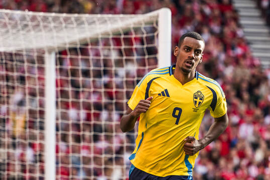 Alexander Isak of Sweden celebrates