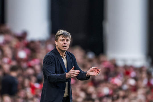 Head coach Jon Dahl Tomasson of Sweden