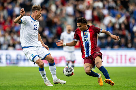 Mergim Vojvoda of Kosovo and Antonio Nusa of Norway