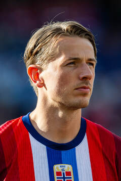 Sander Berge of Norway line up