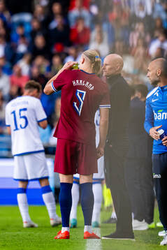 Erling Braut Haaland and Ståle Solbakken, head coach of