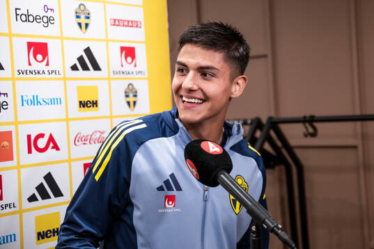 Matteo Perez Vinlöf of the Swedish national football team